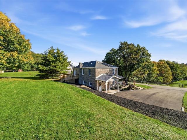 104 Moffett Run Rd