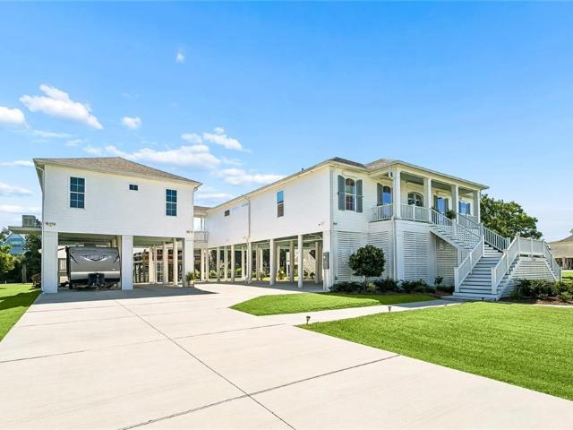 104 Moray Drive