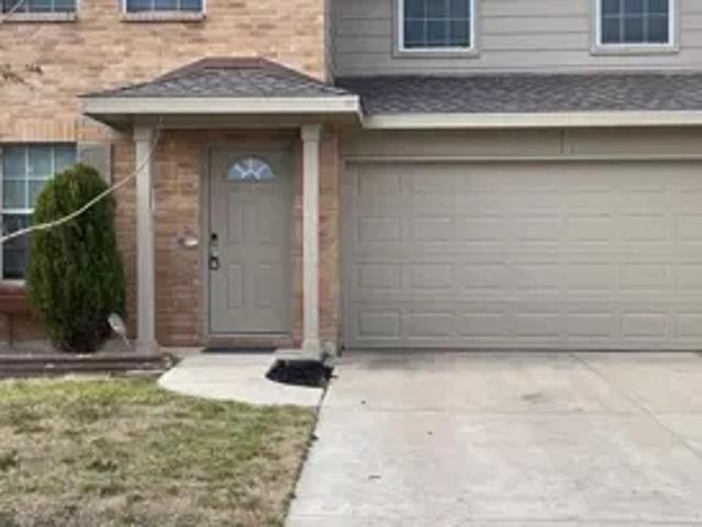 104 Magpie Goose Ln, 3 beds, 2 full baths