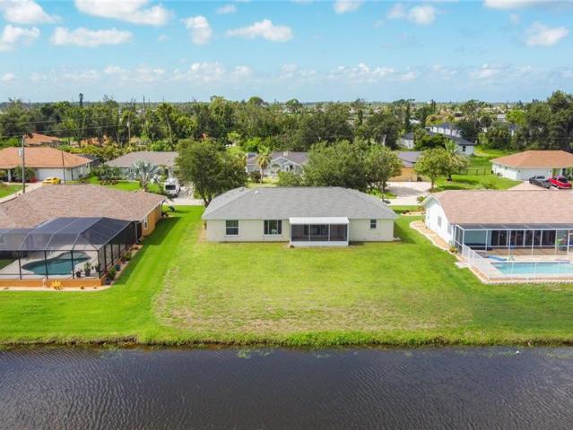 104 Mark Twain Ln, Rotonda West, FL 33947 | MLS #D6142