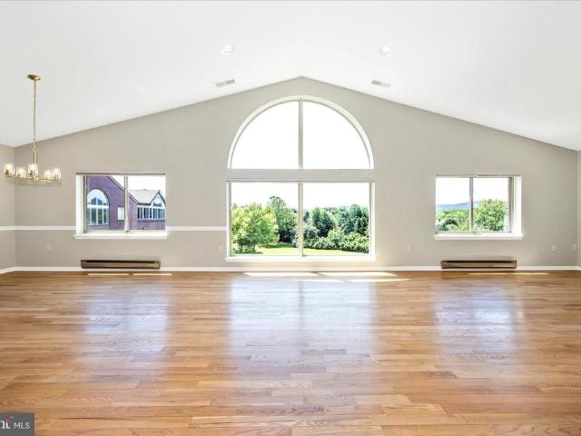 104 Mercer Court # 15 6