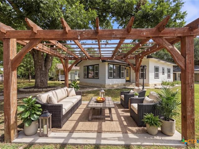 104 N Bright Street