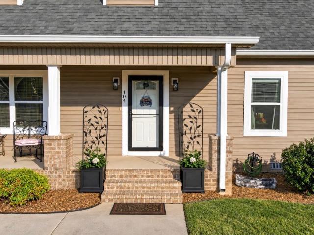 104 S Branch Ct