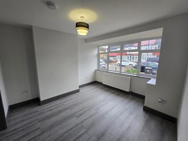 104 Somerset Road, Enfield Island Village, London, EN3 6HU, United Kingdom | 3 bed house for rent #139622851 | Rentberry