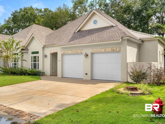 104 Sadie Ln