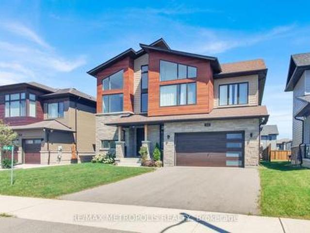 104 Stoneleigh Drive, Blue Mountains, ON, L9Y 0V1 house for sale | Listing ID X13682 | Royal LePage