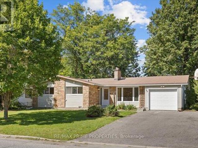 104 Queensline Drive, Ottawa, ON, K2H 7J5 house for sale | Listing ID X13784 | Royal LePage