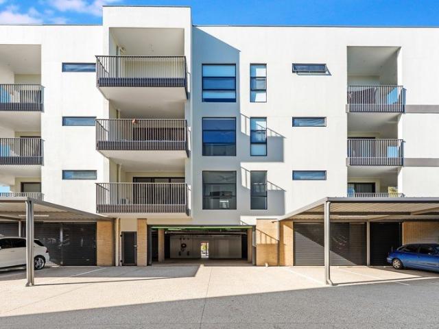 104 Reserve Drive, St Clair