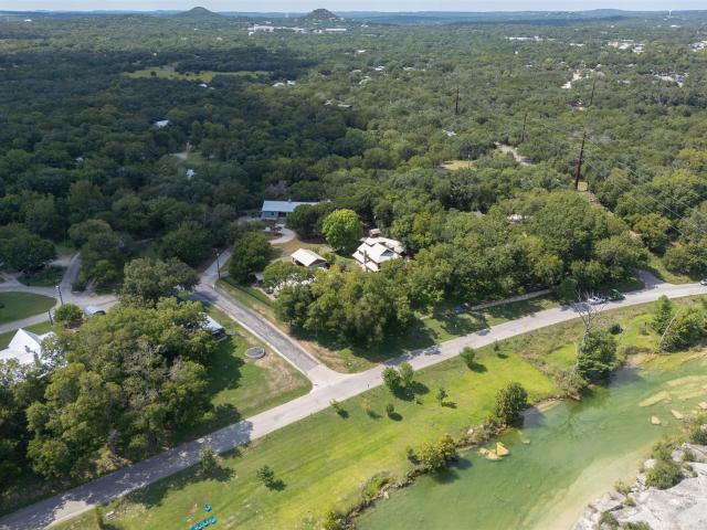 104 River Road Cir