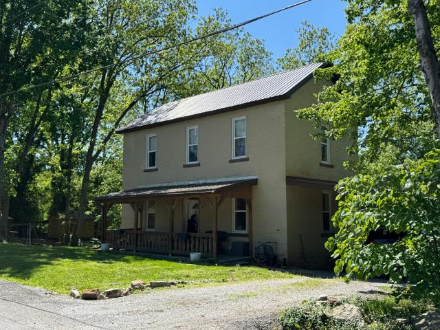 104 W Heacock Street