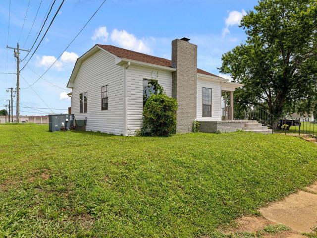 104 W Hollywood Ave