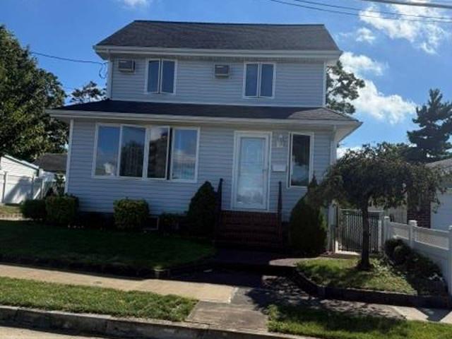 104 W Lincoln Avenue