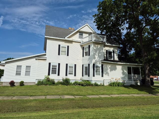 104 W Sixth Street
