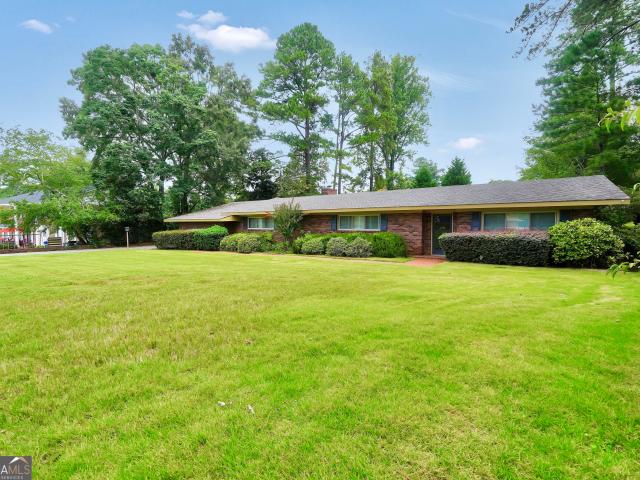 104 Woodlawn Place