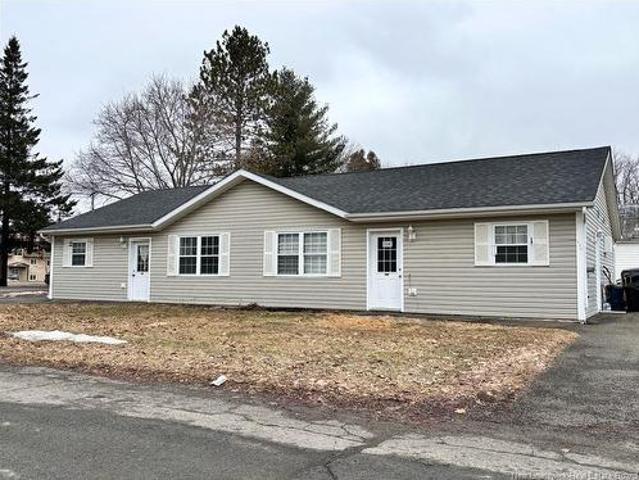 104 Water South St, Woodstock, NB, E7M 1B7 house for sale | Listing ID NB145713 | Royal LePage