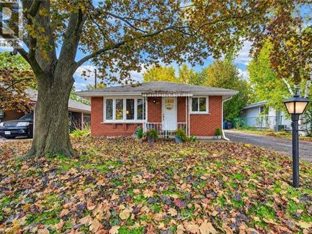 104 Weichel Street, Kitchener, ON, N2M 2A6 house for sale | Listing ID 40868 | Royal LePage