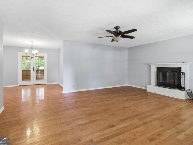 104 West Lane SE