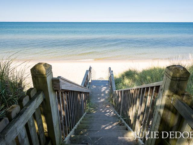 10543 Lakeshore Drive