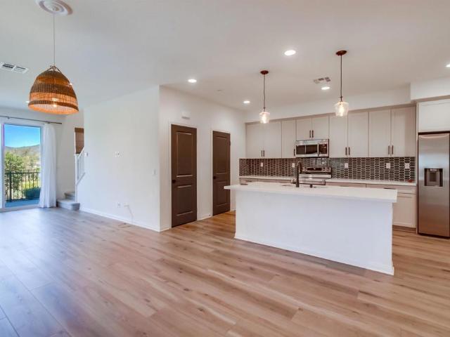 10541 Graphite Street