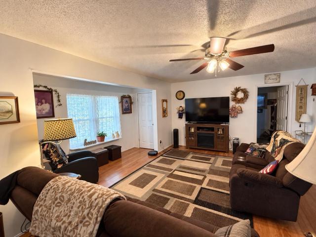 1054 County Road 6160