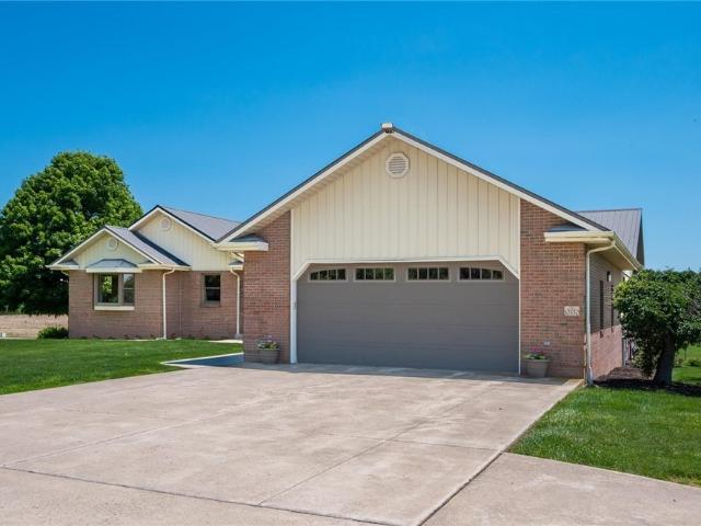 10550 Amish Ridge Road