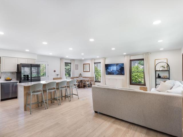 1055 Cardinal Court