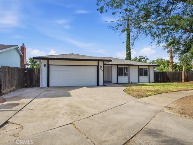 1055 Lees Court