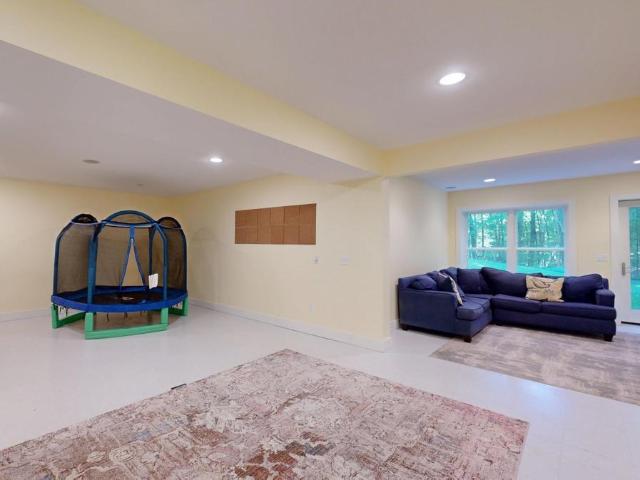 10567 Bay Ridge Estates