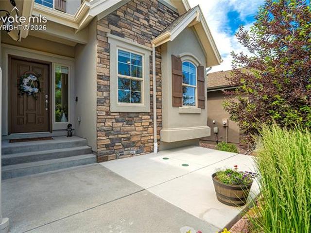 10573 Kelowna View