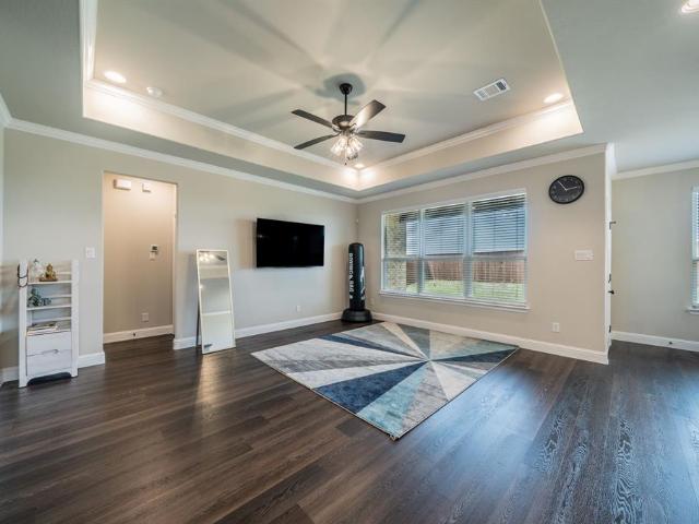 1057 Nighthawk Trail