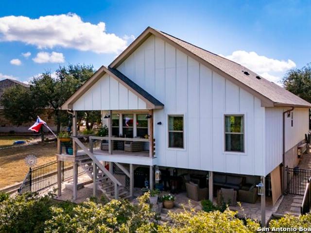 1057 Roanoke Lane