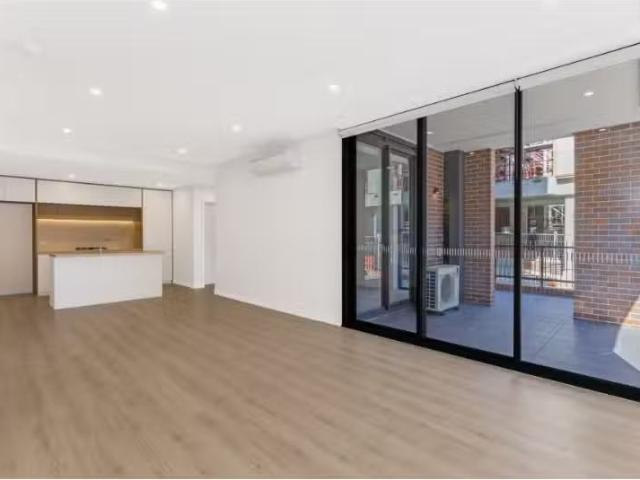 105/81A Lord Sheffield Circuit, Penrith Apartment for rent Li.