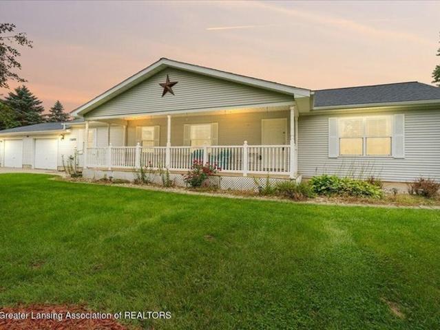 10586 Williams Rd, DeWitt, MI 48820
