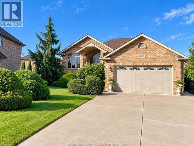 1058 Nova Drive, Windsor, ON, N9G 2S7 house for sale | Listing ID 26023 | Royal LePage