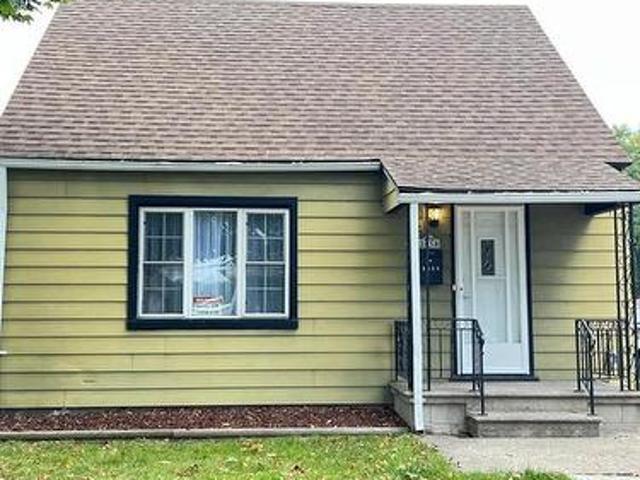 1058 California, Windsor, ON, N9B 2Z7 house for sale | Listing ID 26008 | Royal LePage
