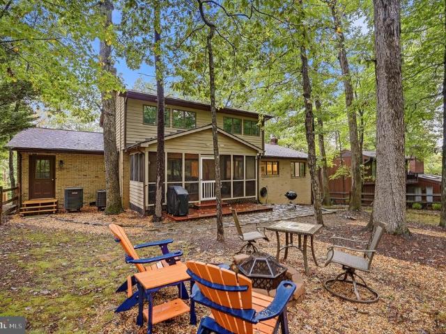 1058 Lakeview Drive