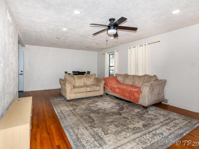 1058 W 3rd Street