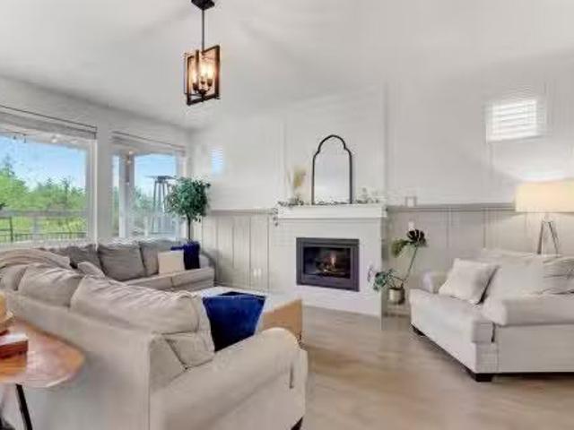 10597 Jackson Road, Maple Ridge, BC, V2W 1G6 house for sale.