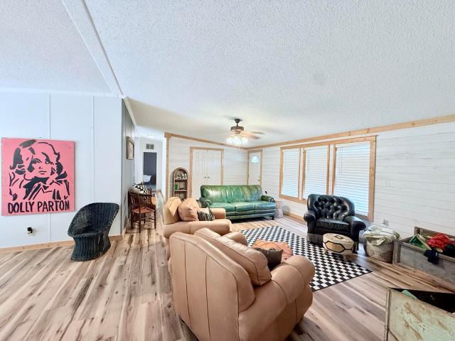 10595 Mill Road