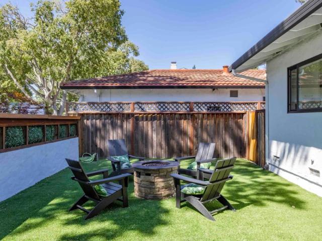 1059 Lily Avenue
