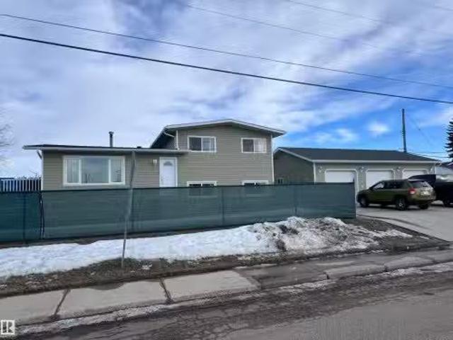 10503 105 Street, Westlock, AB, T7P 1M3 house for sale List.