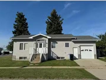 House for sale in Alberta - Fireplace