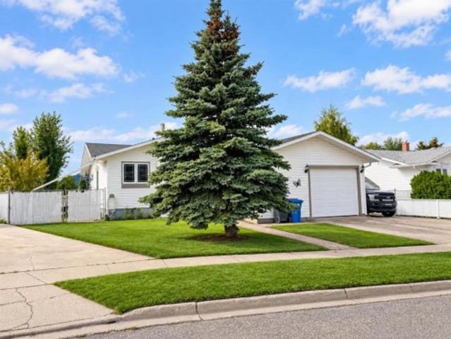 10505 Street, Grande Cache, AB, T0E 0Y0 house for sale | Listing ID A2343 | Royal LePage