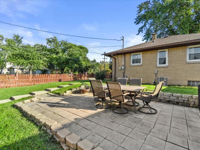 10506 W Villard Ave