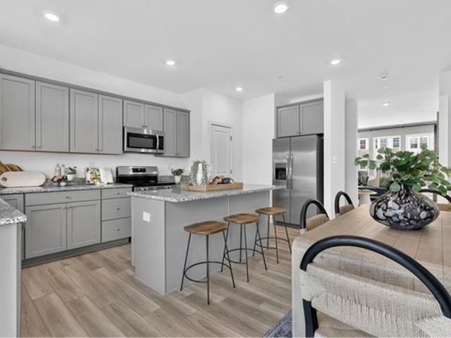 10506 Cobbler Pl, White Plains, MD 20695