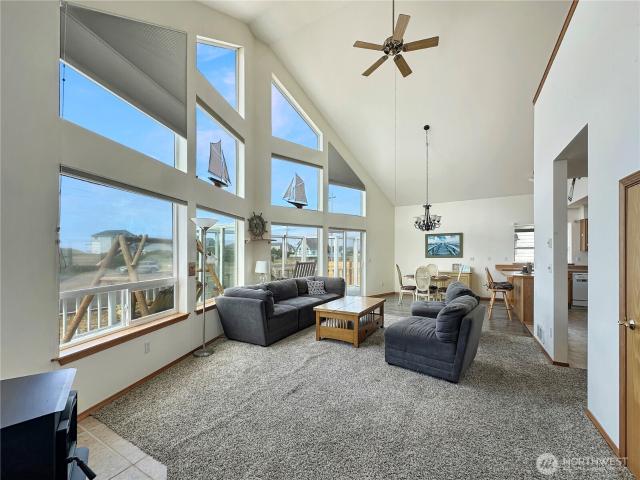 1050 Ocean Shores Boulevard
