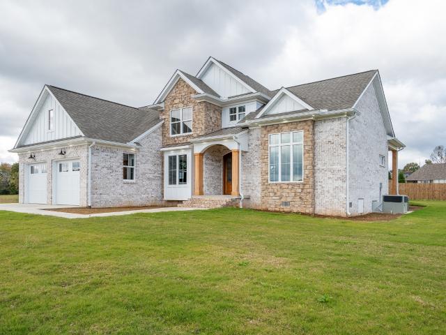 1050 Baylee Cir