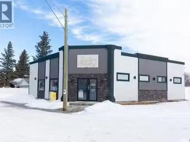 1050 Bradley Street, Moose Jaw, SK, S6H 3M4 commercial for s.
