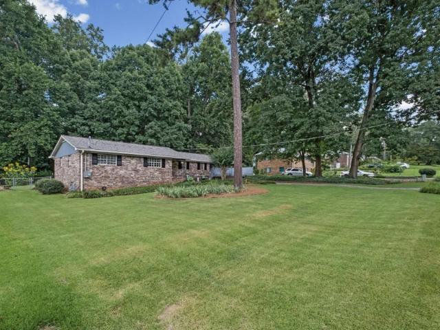 1050 Castlewood Drive
