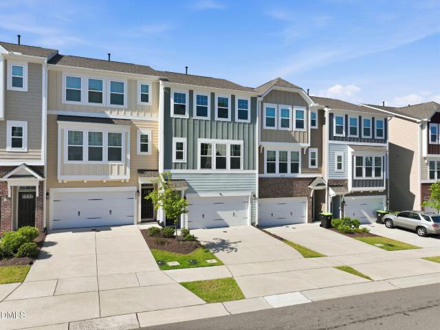 1050 Commack Drive